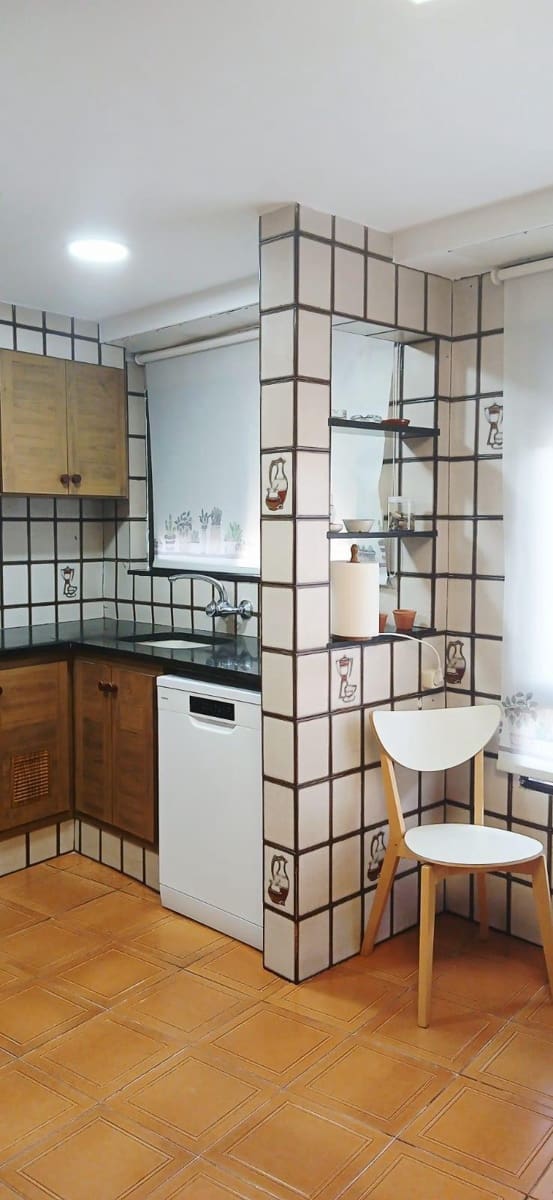 4 soveværelse Lejlighed til leje i Oliva - € 900 (Ref: 9220150)