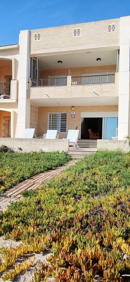 4 soveværelse Lejlighed til leje i Oliva - € 900 (Ref: 9220150)