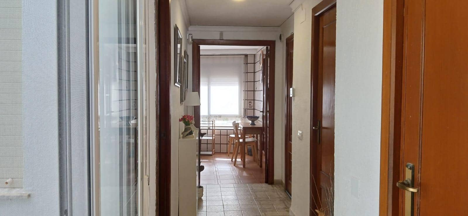 4 soveværelse Lejlighed til leje i Oliva - € 900 (Ref: 9220150)