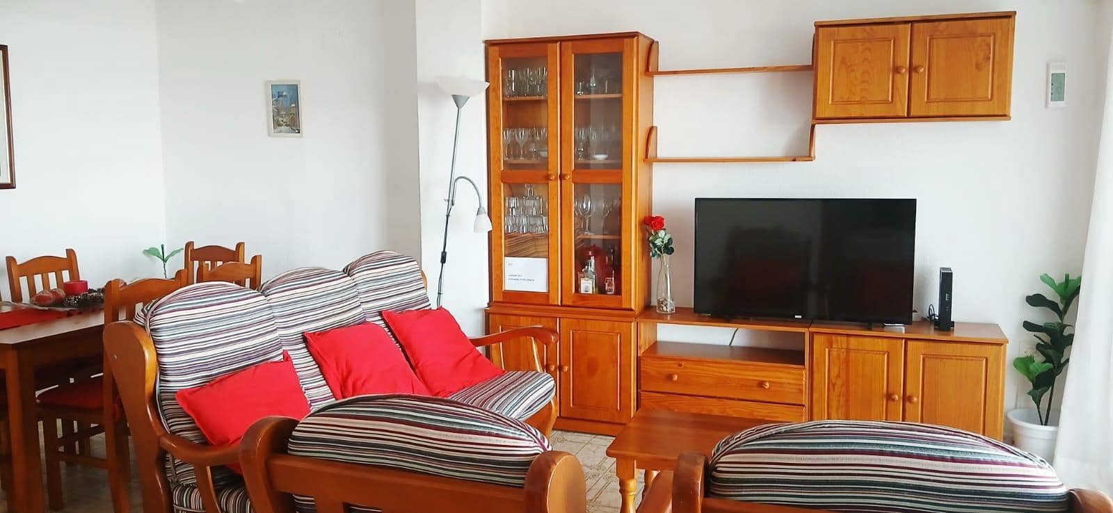 4 soveværelse Lejlighed til leje i Oliva - € 900 (Ref: 9220150)