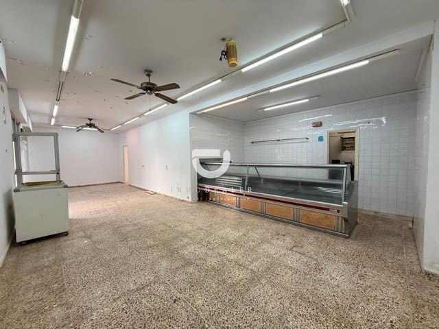 3 bedroom Commercial for sale in Miramar with pool - € 110,000 (Ref: 9226908)