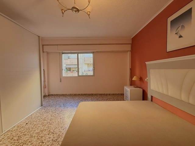 4 Zimmer Wohnung zu verkaufen in Gandia mit Garage - 180.000 € (Ref: 9228735)