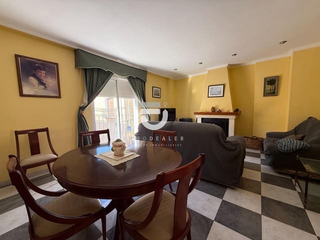 4 bedroom Townhouse for sale in Real de Gandía with garage - € 222,000 (Ref: 9243222)