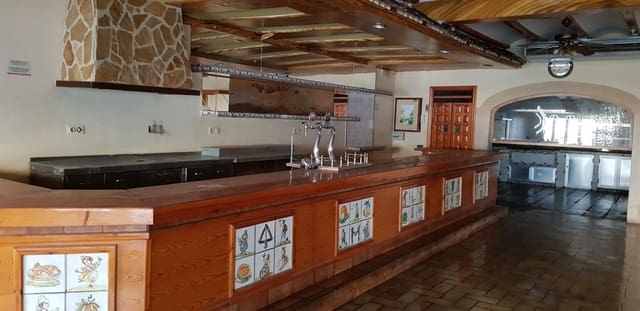 1 chambre Local Commercial à vendre à Barx - 65 000 € (Ref: 9257521)