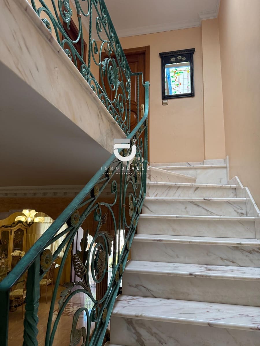 3 soverom Villa til salgs i Oliva med svømmebasseng garasje - € 320 000 (Ref: 9272790)