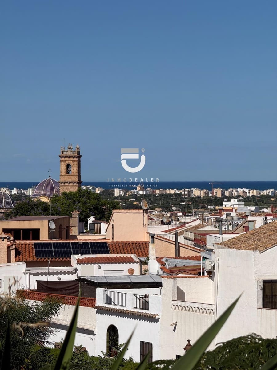 3 soverom Villa til salgs i Oliva med svømmebasseng garasje - € 320 000 (Ref: 9272790)