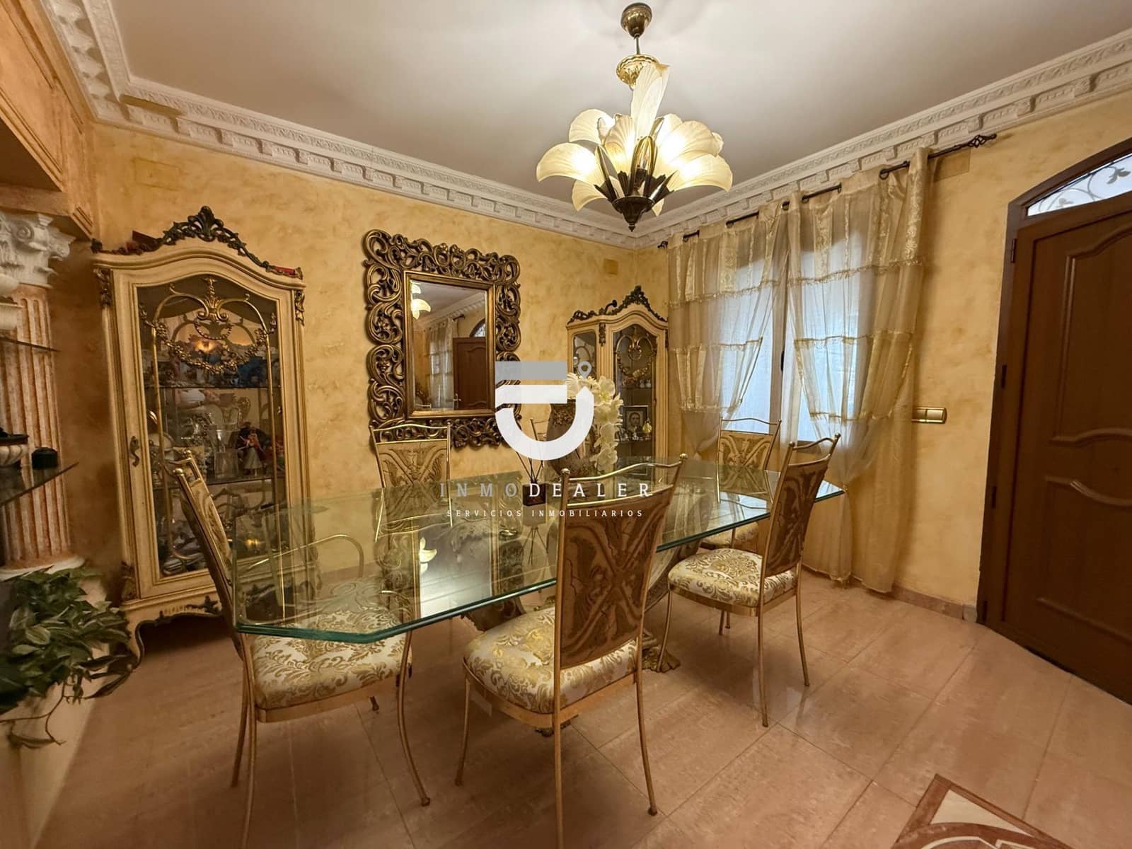 3 soverom Villa til salgs i Oliva med svømmebasseng garasje - € 320 000 (Ref: 9272790)