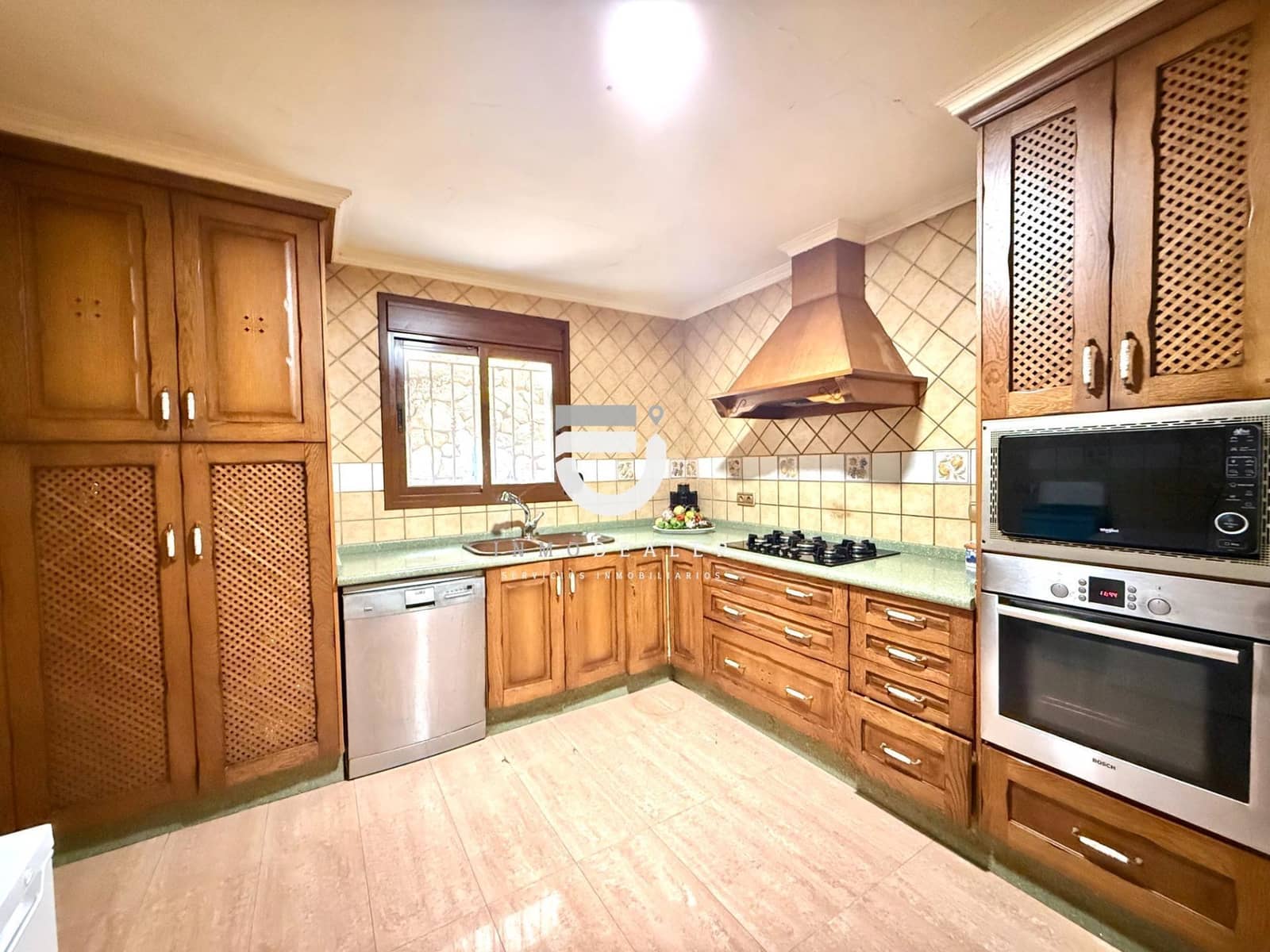 3 soverom Villa til salgs i Oliva med svømmebasseng garasje - € 320 000 (Ref: 9272790)