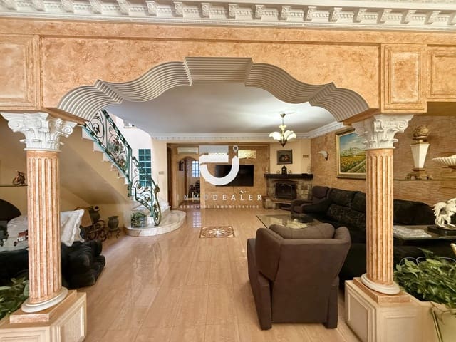 3 soveværelse Villa til salg i Oliva Pueblo, Oliva med swimmingpool garage - € 320.000 (Ref: 9272790)