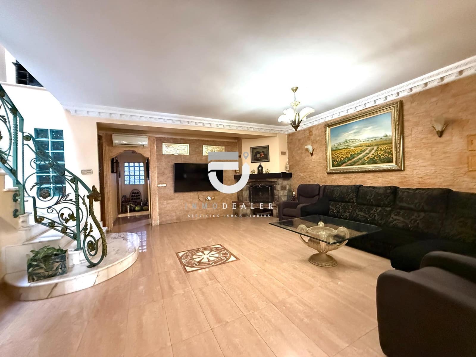 3 soverom Villa til salgs i Oliva med svømmebasseng garasje - € 320 000 (Ref: 9272790)