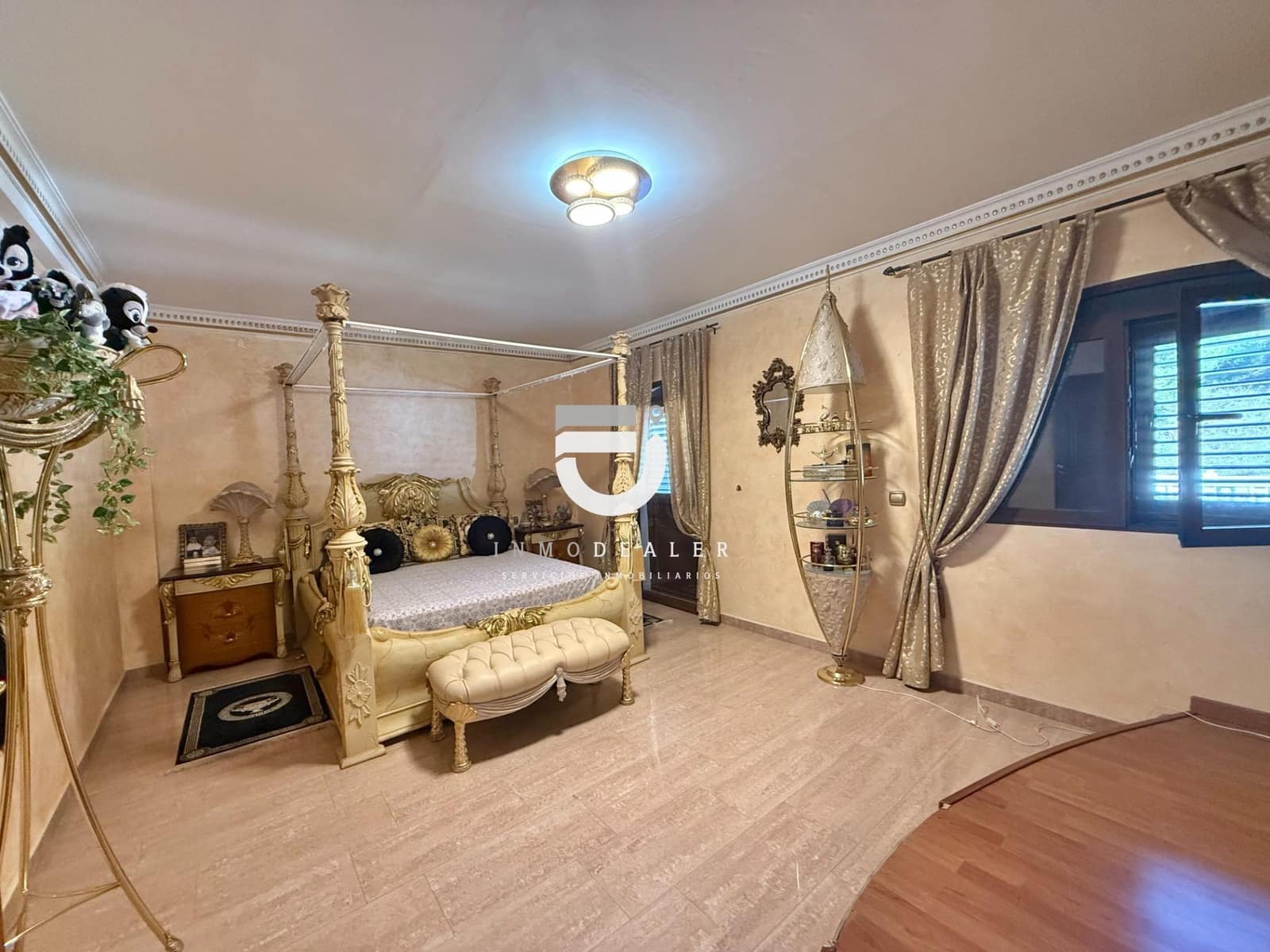 3 soverom Villa til salgs i Oliva med svømmebasseng garasje - € 320 000 (Ref: 9272790)