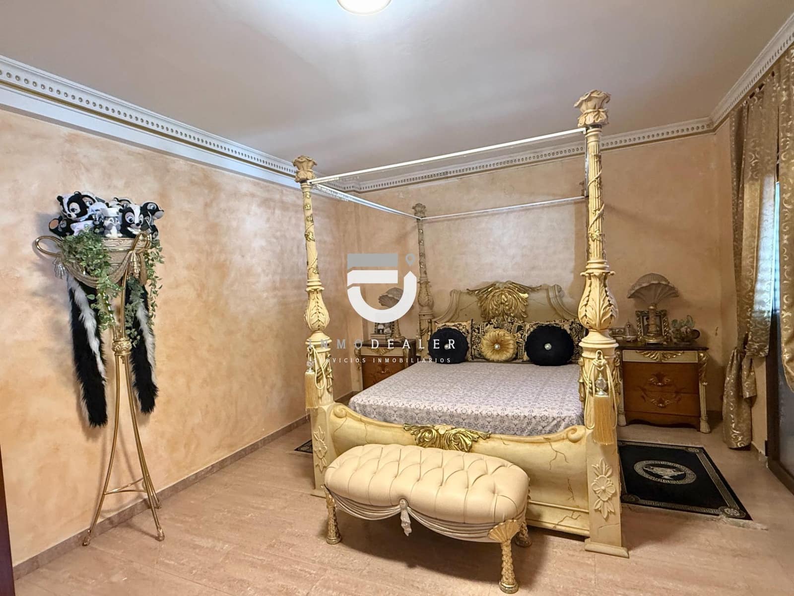 3 soverom Villa til salgs i Oliva med svømmebasseng garasje - € 320 000 (Ref: 9272790)