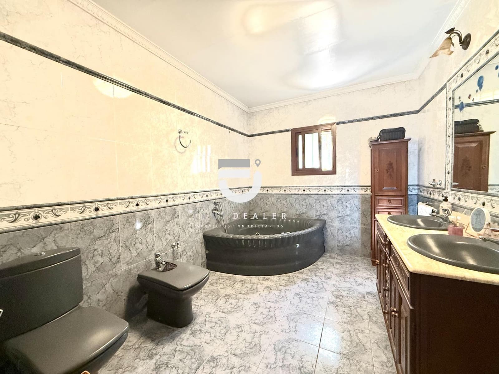 3 soverom Villa til salgs i Oliva med svømmebasseng garasje - € 320 000 (Ref: 9272790)