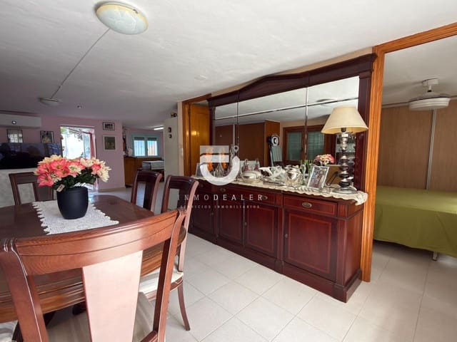 4 chambre Villa/Maison Mitoyenne à vendre à Daimús avec piscine garage - 350 000 € (Ref: 9282375)