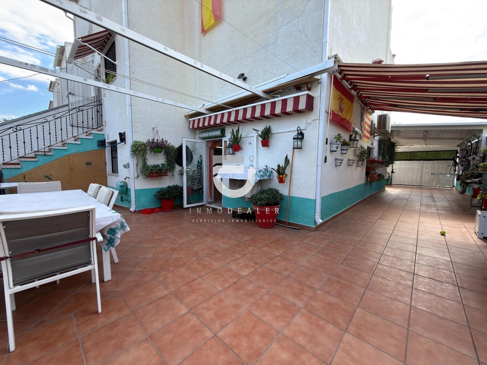 4 bedroom Terraced Villa for sale in Daimus with pool garage - € 350,000 (Ref: 9282375)