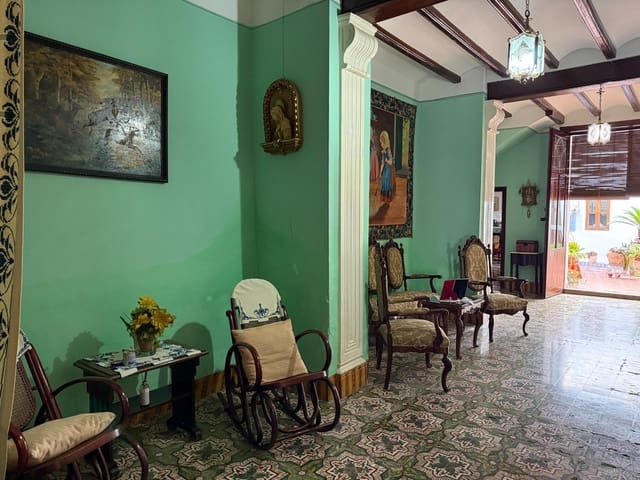 6 bedroom Townhouse for sale in Alqueria de la Comtessa - € 250,000 (Ref: 9285362)