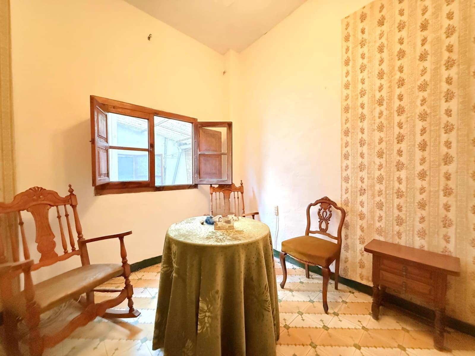 5 soverom Hus til salgs i Oliva - € 130 000 (Ref: 9291766)