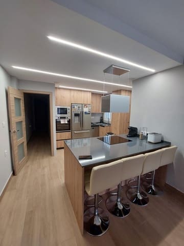 5 makuuhuone Asunto myytävänä paikassa Gandia - 186 000 € (Ref: 9335179)