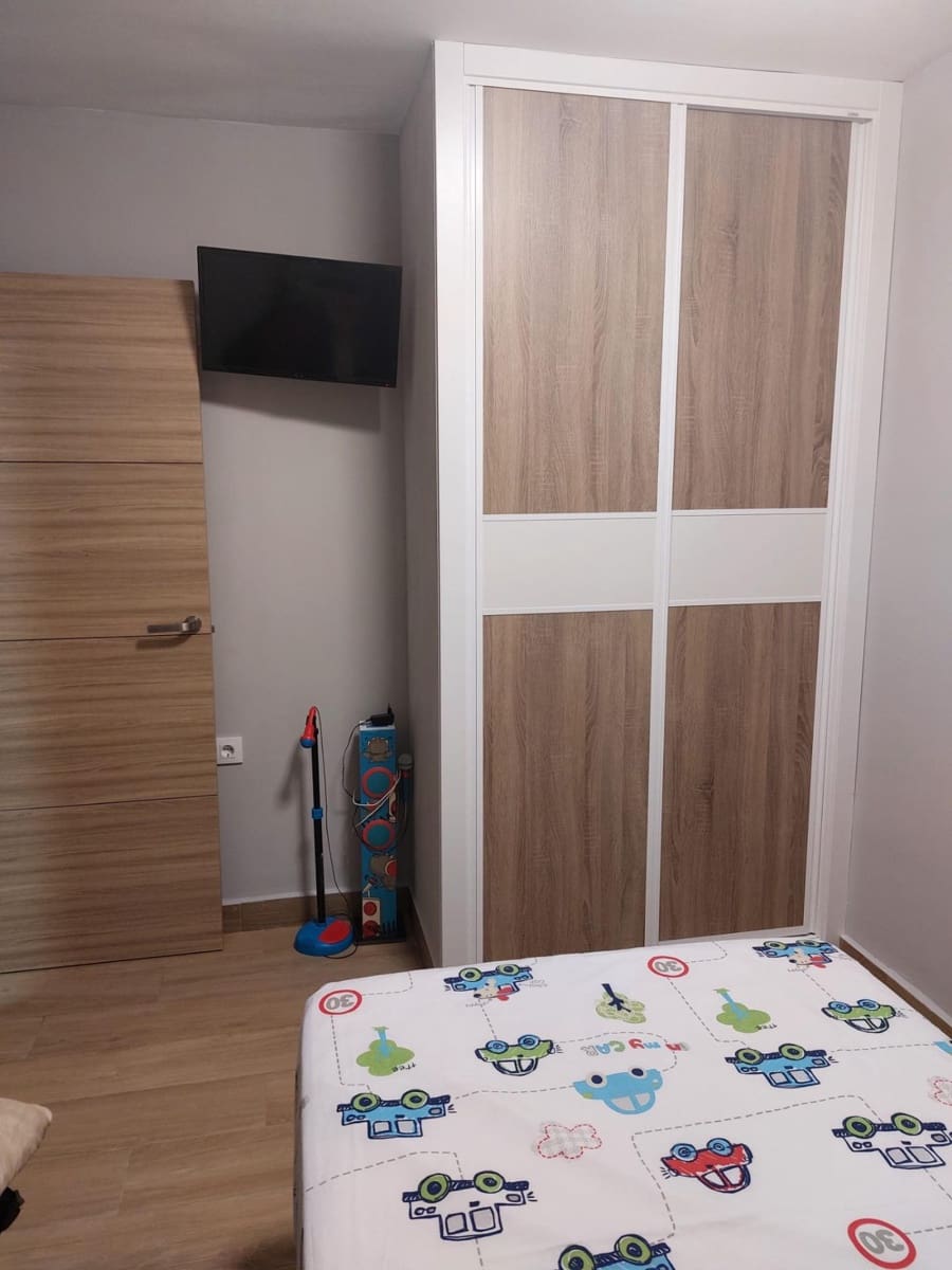 5 makuuhuone Asunto myytävänä paikassa Gandia - 186 000 € (Ref: 9335179)