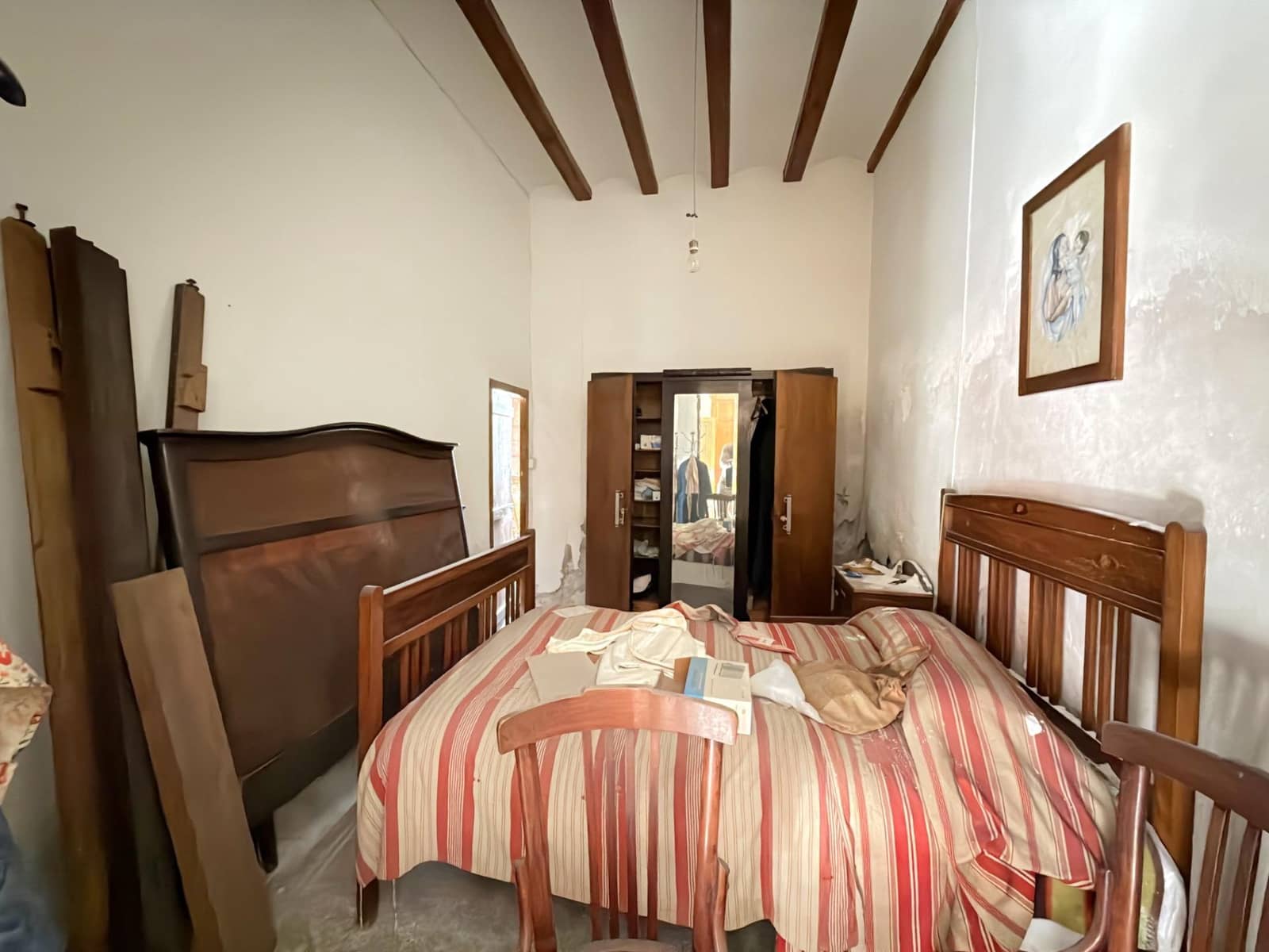 5 makuuhuone Omakotitalo myytävänä paikassa Llocnou de Sant Jeroni - 49 000 € (Ref: 9383175)