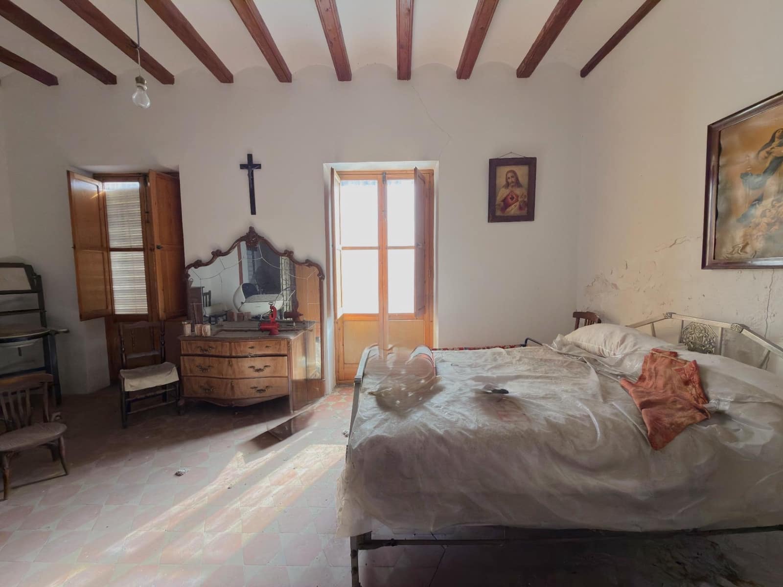 5 makuuhuone Omakotitalo myytävänä paikassa Llocnou de Sant Jeroni - 49 000 € (Ref: 9383175)