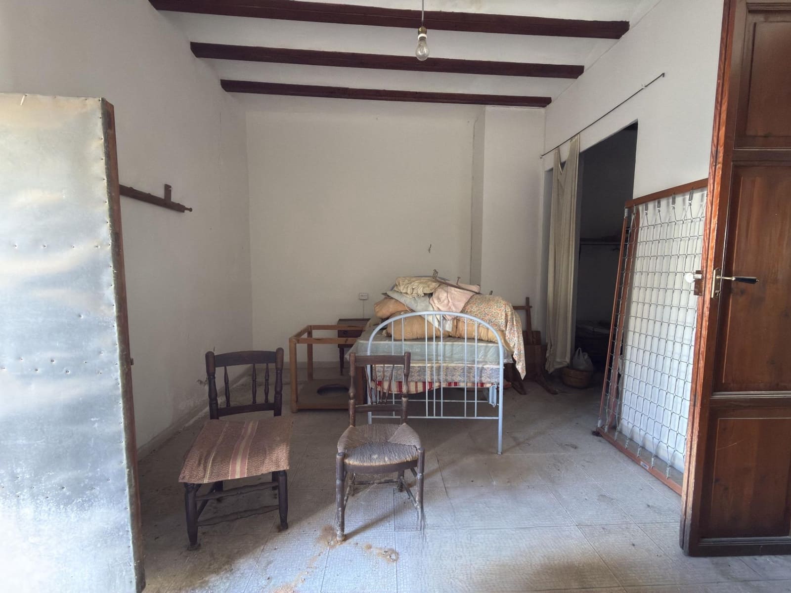 5 makuuhuone Omakotitalo myytävänä paikassa Llocnou de Sant Jeroni - 49 000 € (Ref: 9383175)