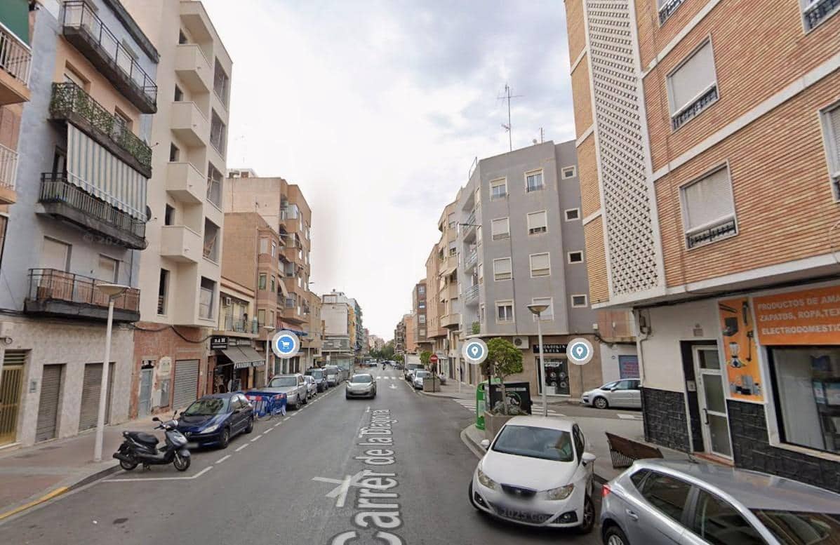 3 bedroom Flat for sale in Elche / Elx - € 41,700 (Ref: 9388118)