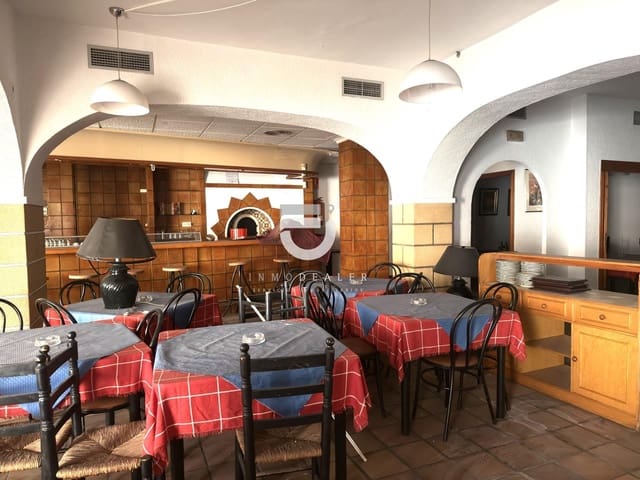 Commercial for sale in Gandia - € 120,000 (Ref: 9401598)