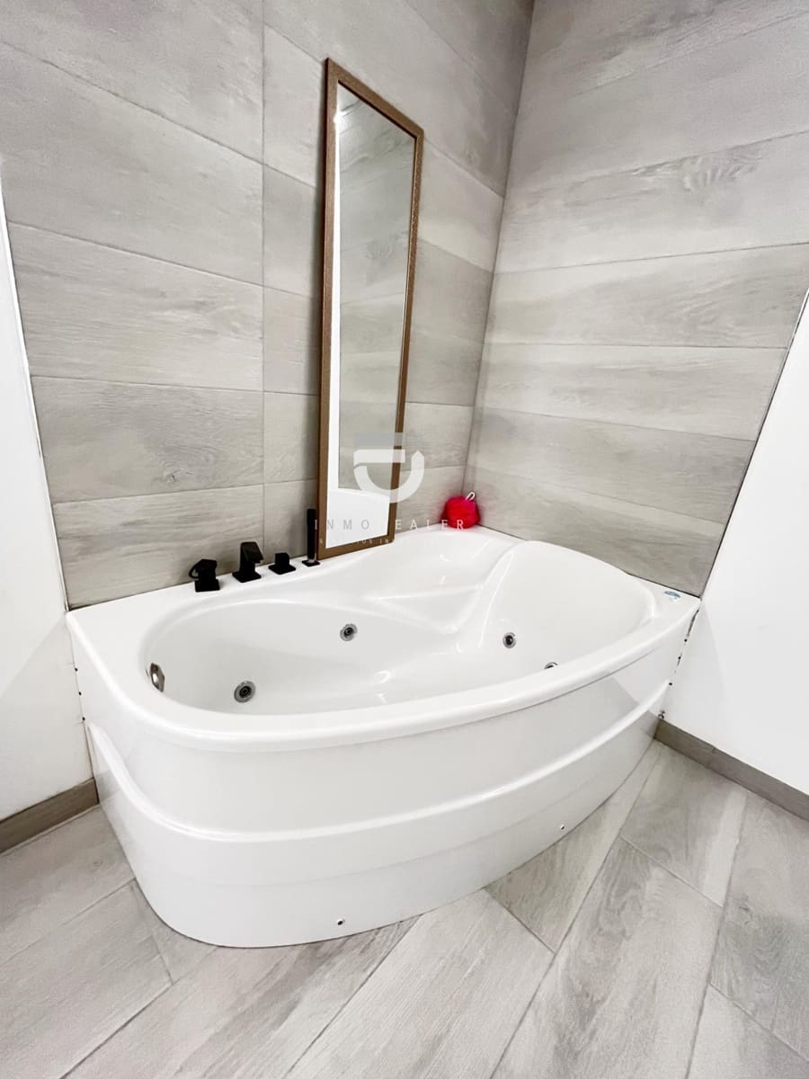 4 soveværelse Byhus til salg i Oliva med garage - € 210.000 (Ref: 9411187)