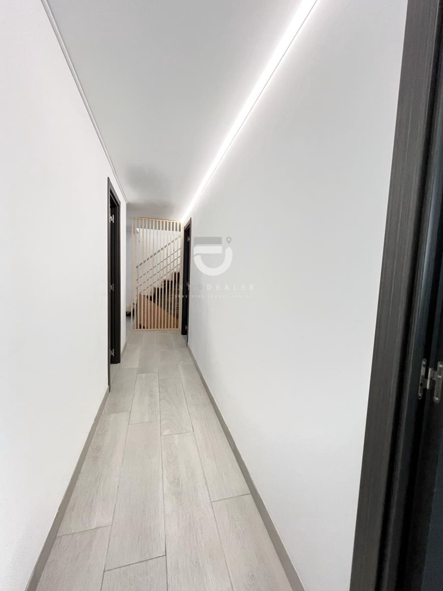 4 soveværelse Byhus til salg i Oliva med garage - € 210.000 (Ref: 9411187)