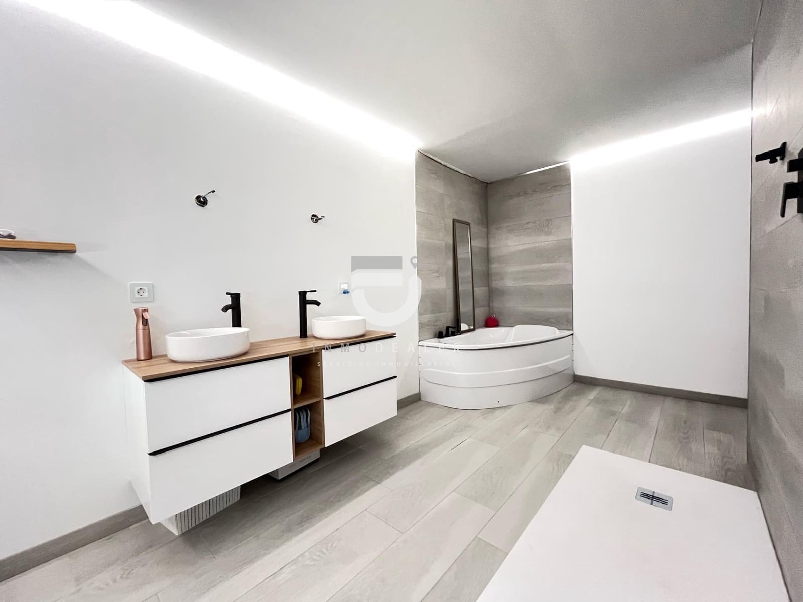 4 soveværelse Byhus til salg i Oliva med garage - € 210.000 (Ref: 9411187)