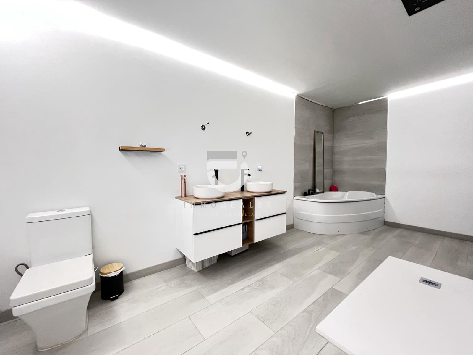 4 soveværelse Byhus til salg i Oliva med garage - € 210.000 (Ref: 9411187)