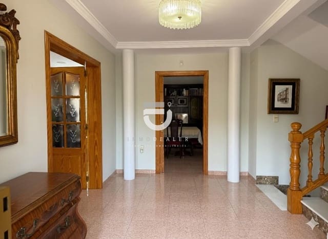 5 makuuhuone Huvila myytävänä paikassa Oliva Pueblo, Oliva mukana uima-altaan 
autotalli - 750 000 € (Ref: 9419936)