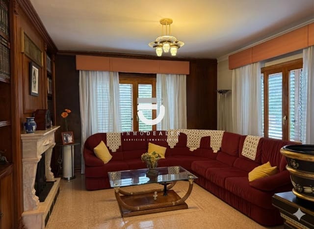 5 makuuhuone Huvila myytävänä paikassa Oliva Pueblo, Oliva mukana uima-altaan 
autotalli - 750 000 € (Ref: 9419936)