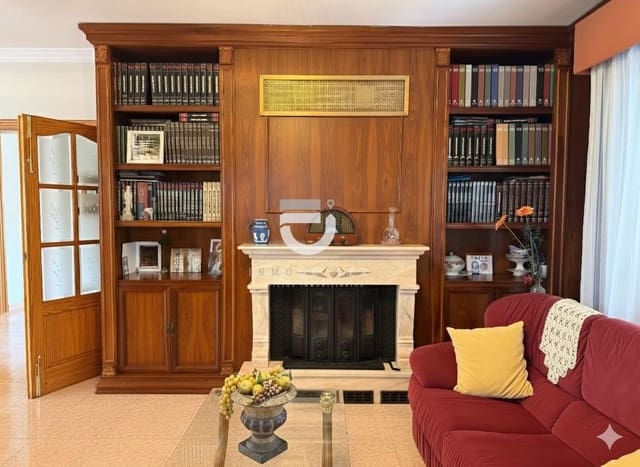 5 makuuhuone Huvila myytävänä paikassa Oliva Pueblo, Oliva mukana uima-altaan 
autotalli - 750 000 € (Ref: 9419936)