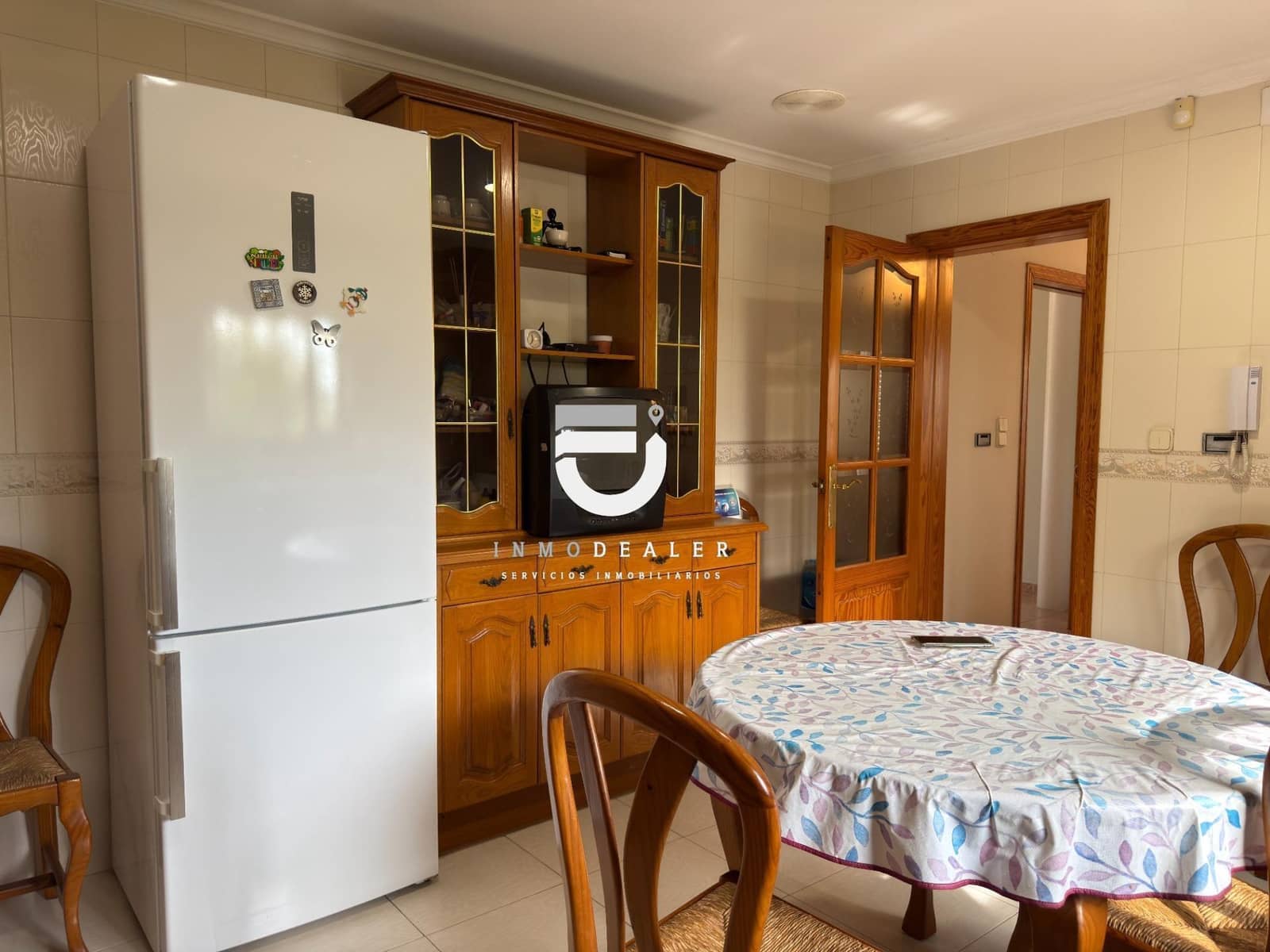 5 makuuhuone Huvila myytävänä paikassa Oliva mukana uima-altaan 
autotalli - 750 000 € (Ref: 9419936)