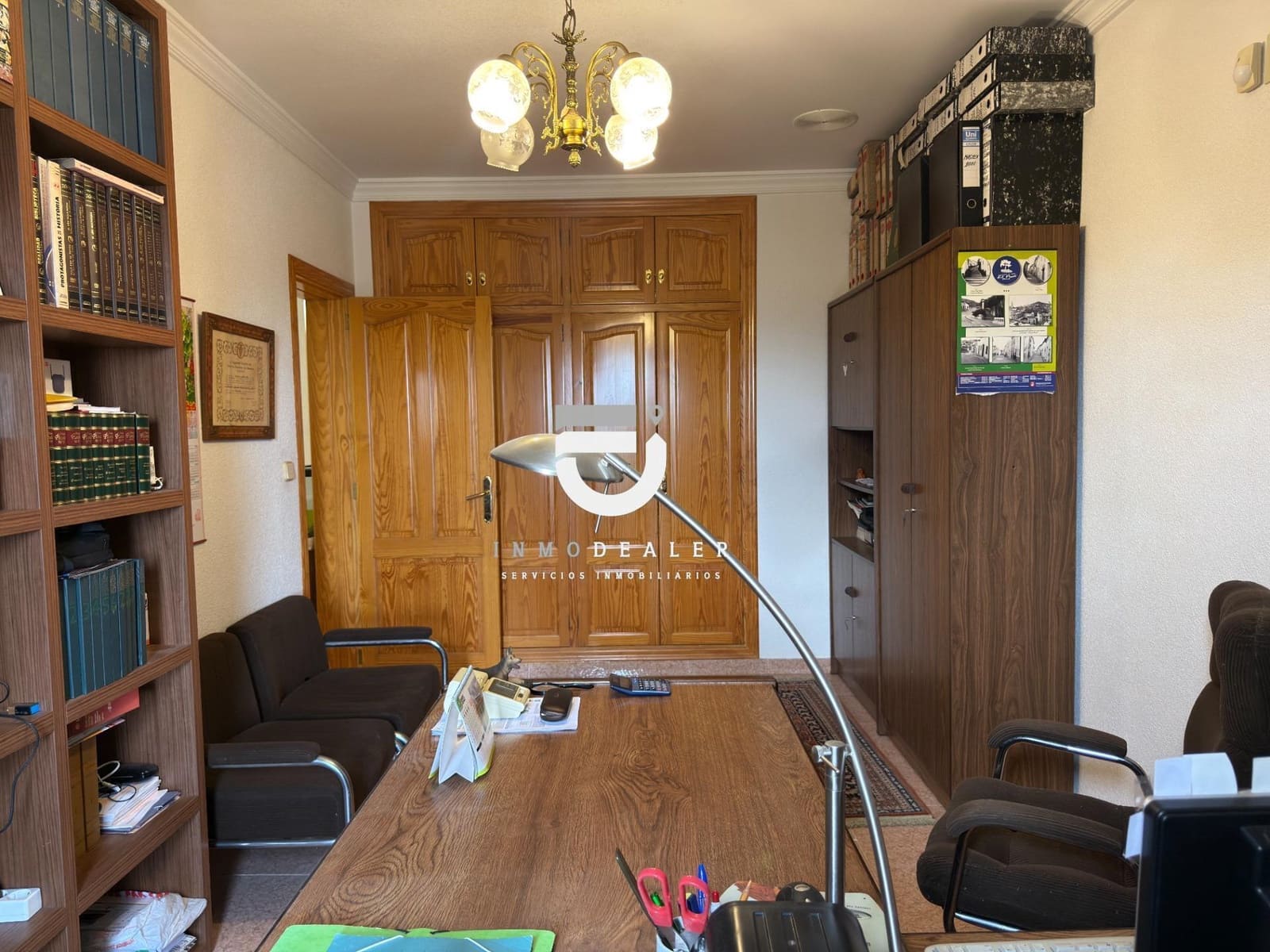 5 makuuhuone Huvila myytävänä paikassa Oliva mukana uima-altaan 
autotalli - 750 000 € (Ref: 9419936)