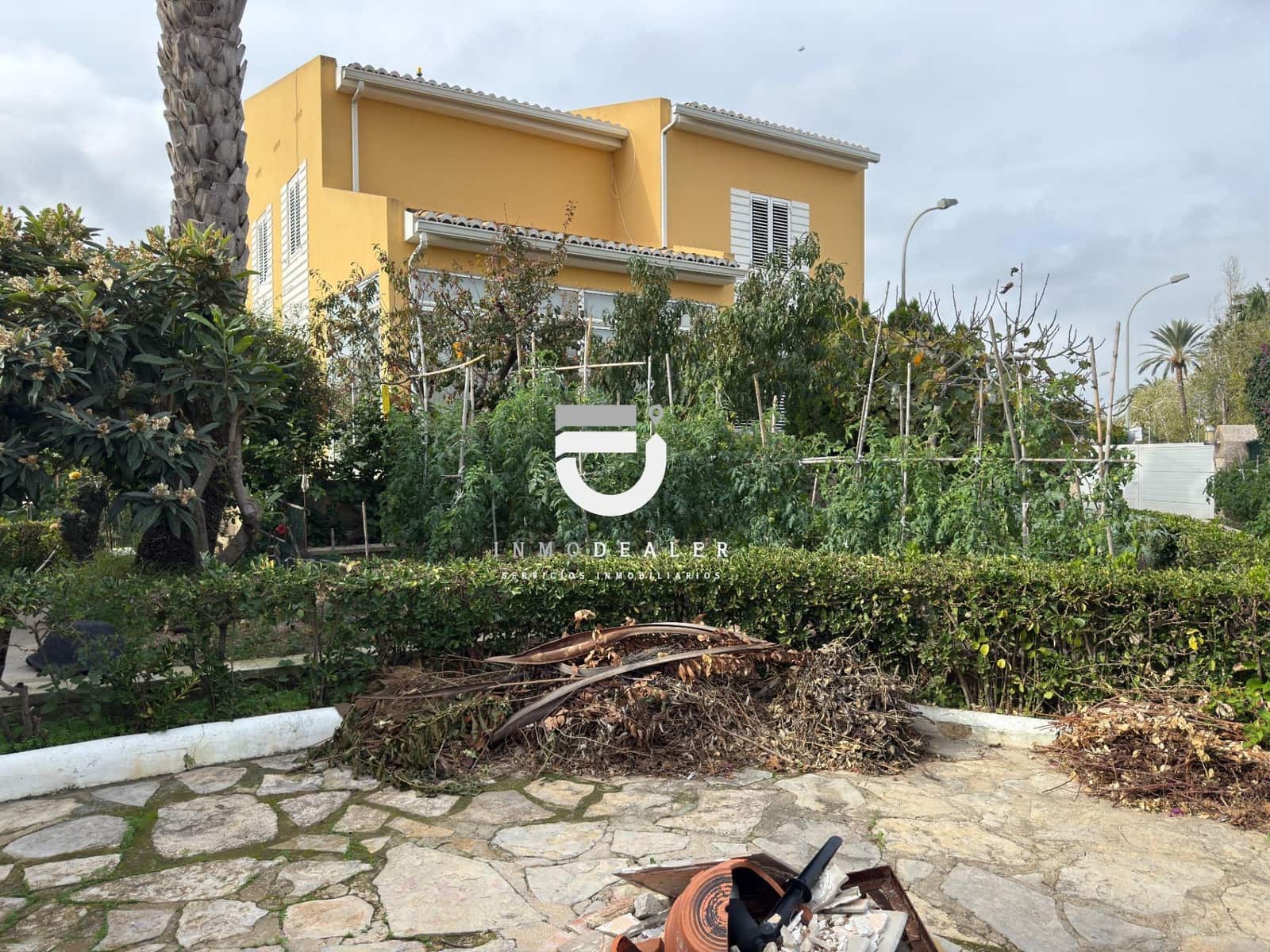 5 makuuhuone Huvila myytävänä paikassa Oliva mukana uima-altaan 
autotalli - 750 000 € (Ref: 9419936)