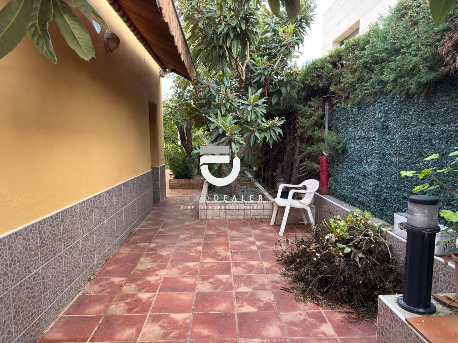 5 makuuhuone Huvila myytävänä paikassa Oliva mukana uima-altaan 
autotalli - 750 000 € (Ref: 9419936)