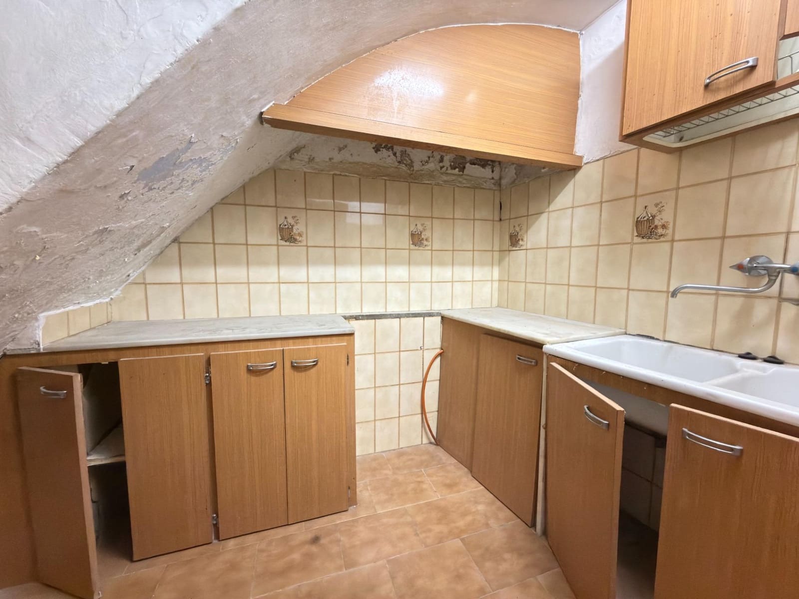 3 chambre Maison de Ville à vendre à Montichelvo avec garage - 40 000 € (Ref: 9419991)