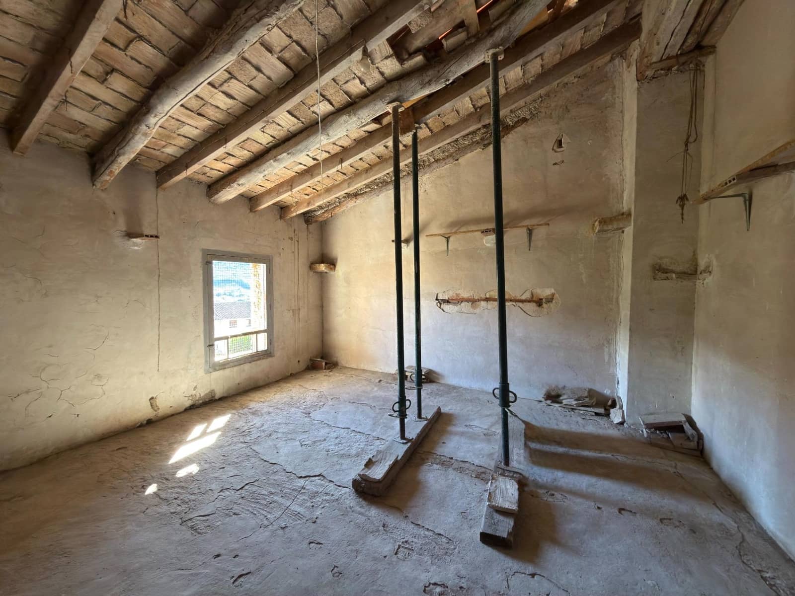 3 chambre Maison de Ville à vendre à Montichelvo avec garage - 40 000 € (Ref: 9419991)