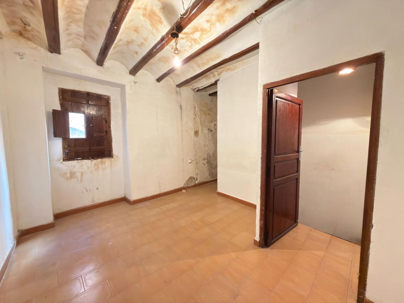 3 chambre Maison de Ville à vendre à Montichelvo avec garage - 40 000 € (Ref: 9419991)