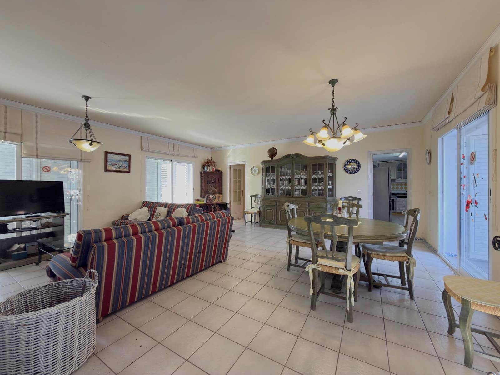 7 soveværelse Villa til salg i Gandia med garage - € 676.000 (Ref: 9437590)