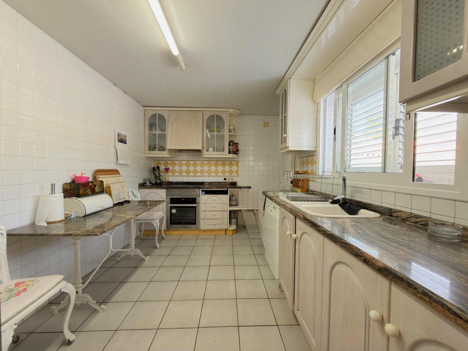 7 soveværelse Villa til salg i Gandia med garage - € 676.000 (Ref: 9437590)