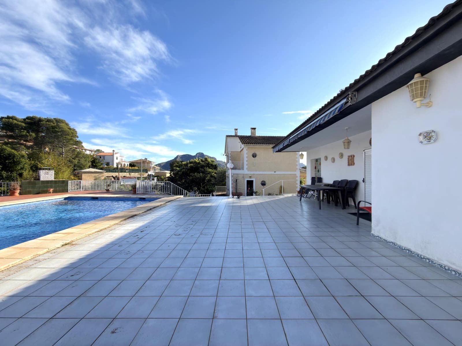 7 soveværelse Villa til salg i Gandia med garage - € 676.000 (Ref: 9437590)