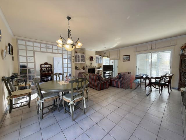 7 soverom Villa til salgs i Gandia med garasje - € 676 000 (Ref: 9437590)