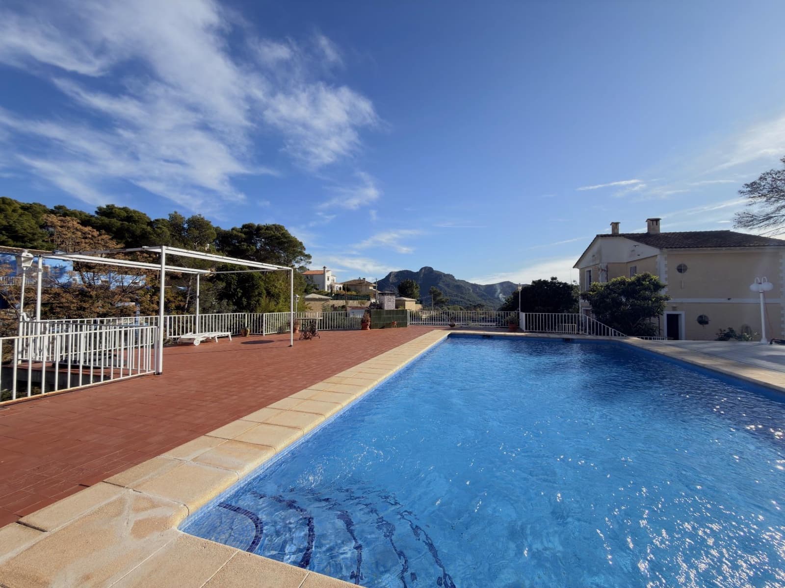 7 soveværelse Villa til salg i Gandia med garage - € 676.000 (Ref: 9437590)