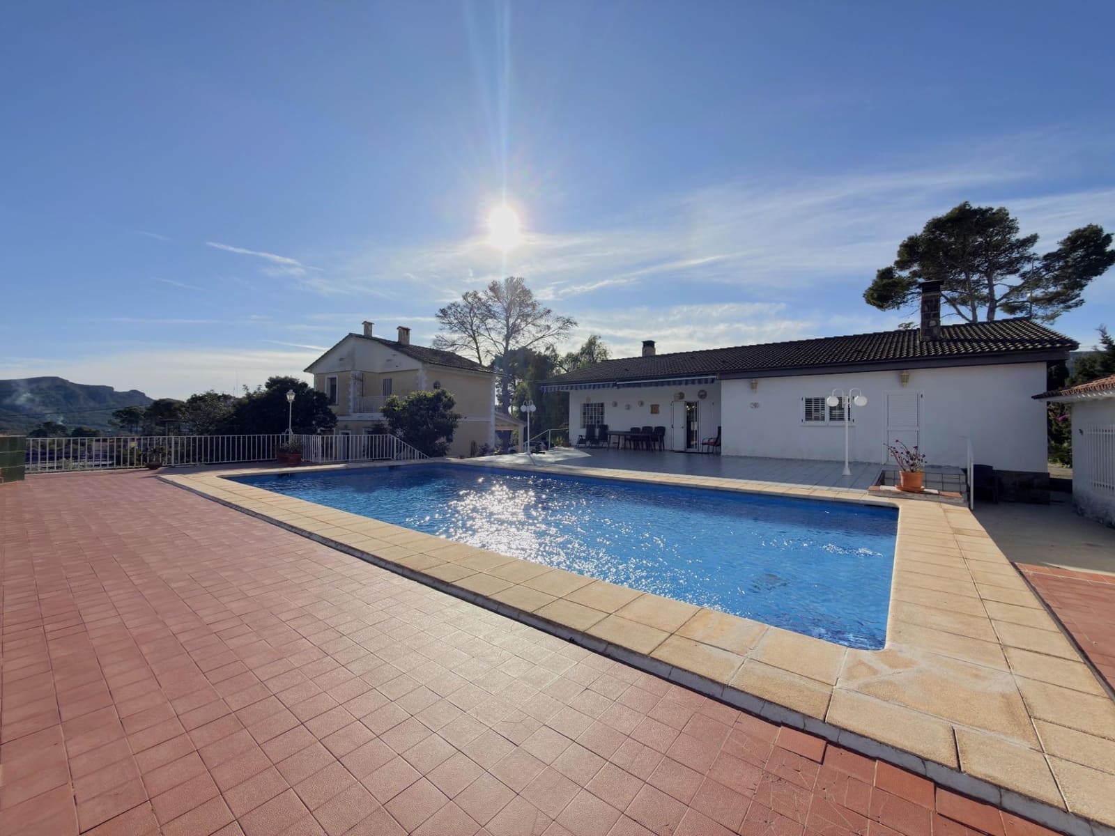 7 soveværelse Villa til salg i Gandia med garage - € 676.000 (Ref: 9437590)