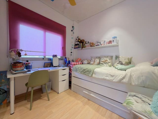 Piso de 2 habitaciones en Gandia en venta con piscina garaje - 209.000 € (Ref: 9446601)