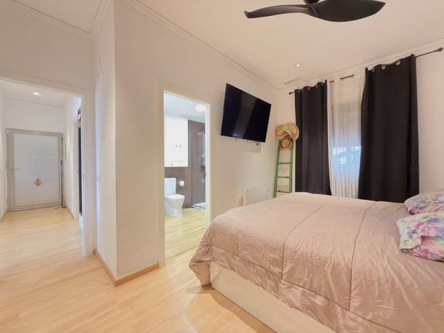 Piso de 2 habitaciones en Gandia en venta con piscina garaje - 209.000 € (Ref: 9446601)